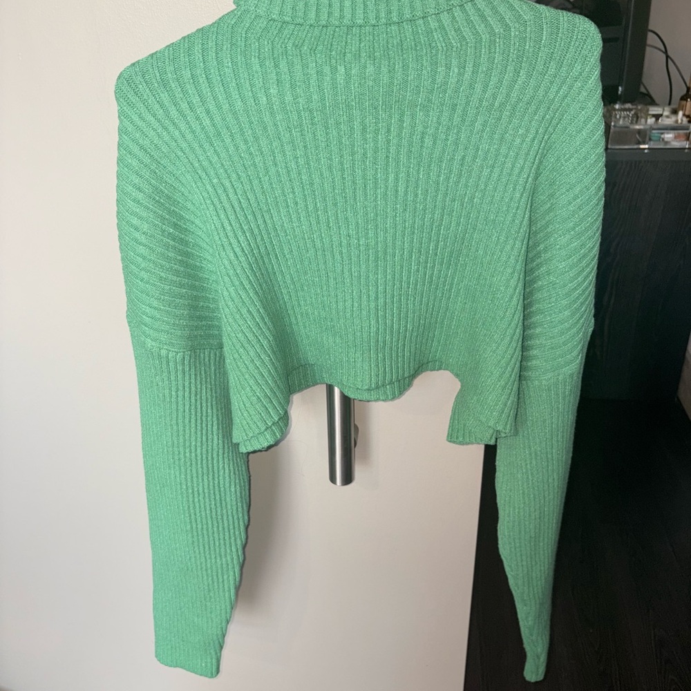 Vibrant Green Cropped Ribbed Women's Sweater